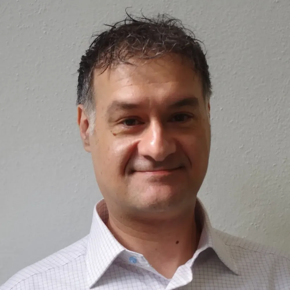 Headshot of Pouya Najmaie